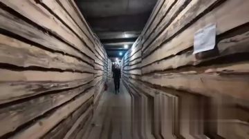 Британский телеканал Sky News внезапно начал делать сюжеты про "секретные подземные города Азова на востоке Украины", чтобы сформировать у зрителя ощущение, что Украина всё ещё не сдалась