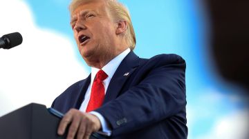 Качели Трампа застыли на стороне России: размазал Зеленского и Европу в небывало резком интервью