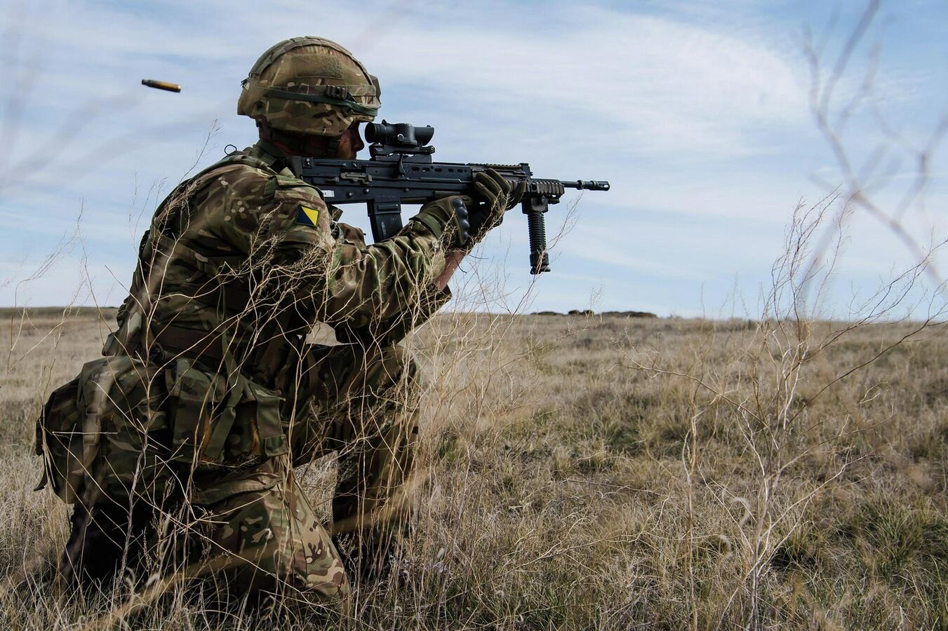 Минобороны Британии заявило о смерти своего военнослужащего на Украине