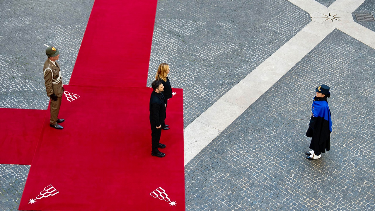 Коту Ларри под хвост: куда ведут переговоры Зеленского в Европе