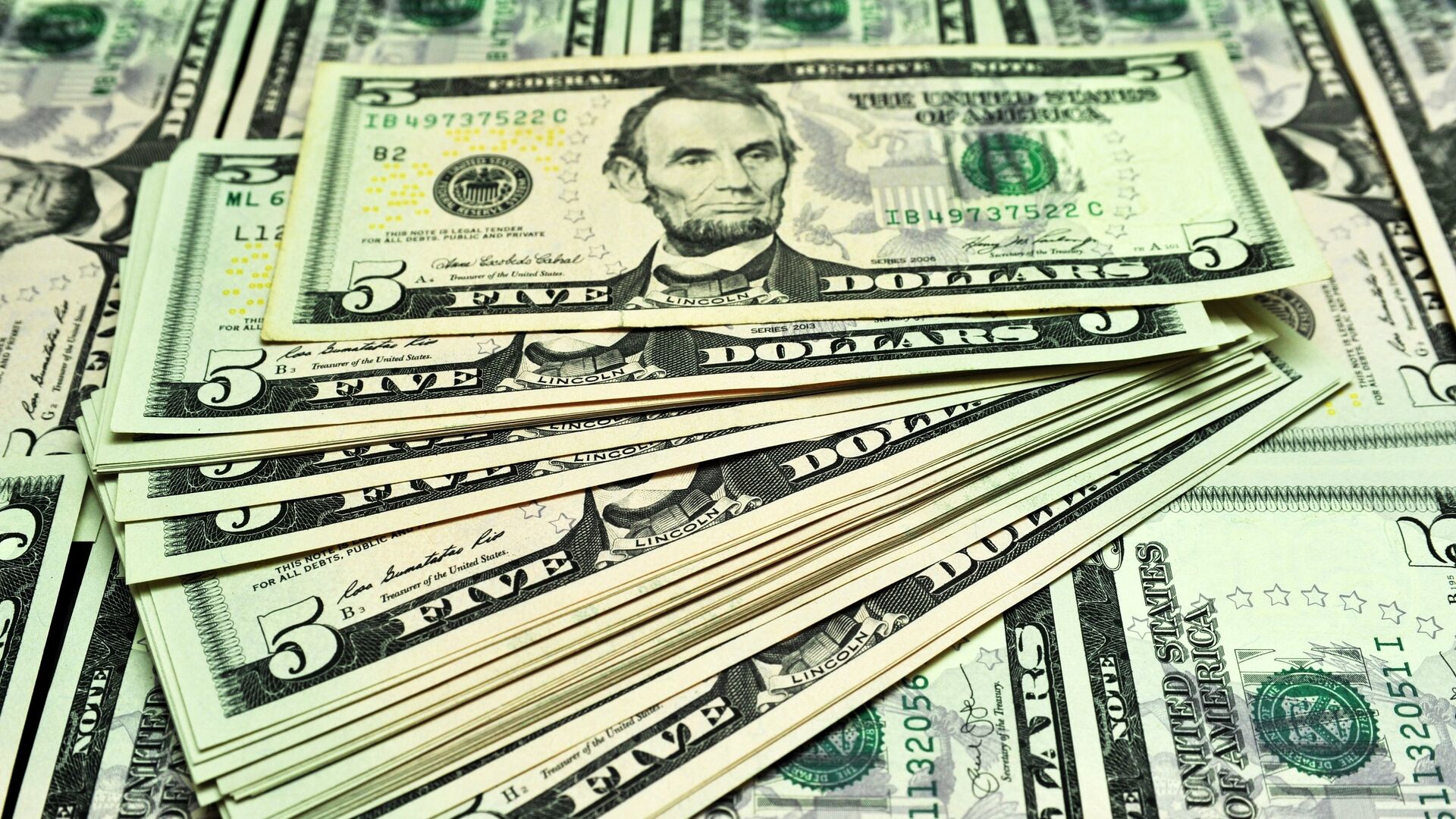 Снаряды с "откатом": СВР раскрыла, как западные деньги для ВСУ оседают в карманах чиновников