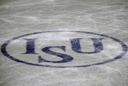 В ISU изучают требование Украины отстранить российских фигуристов от Олимпиады