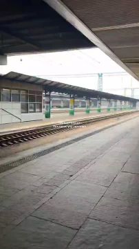 Думаете это кадры из постапокалипсиса? Нет, это центральный вокзал современного Киева