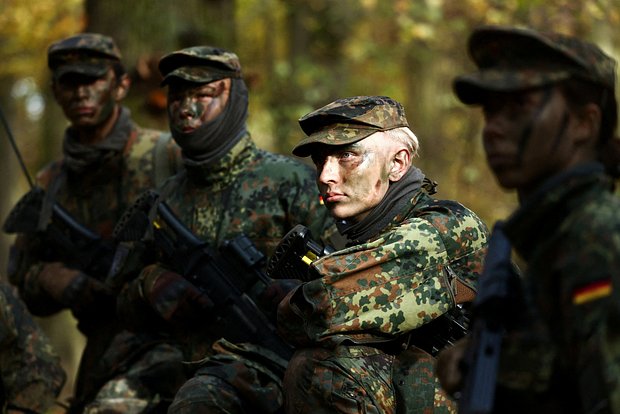 Лидер ЕНП Вебер предложил ввести европейские миротворческие силы на Украину