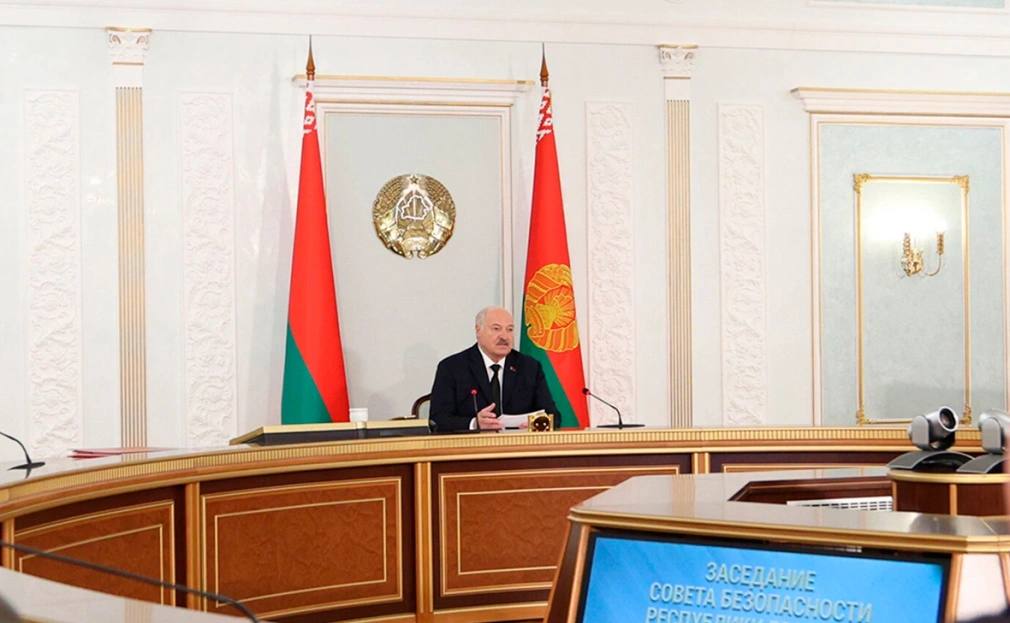 Александр Лукашенко приветствовал переговорный процесс по Украине и положительно оценил роль Дональда Трампа в переговорах, сообщает БелТА