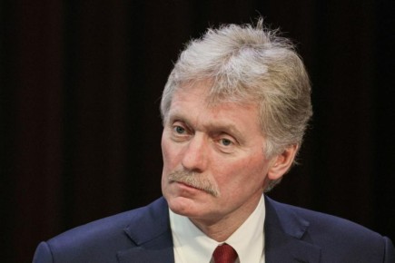 Песков: РФ работает над миром на Украине, а не перемирием