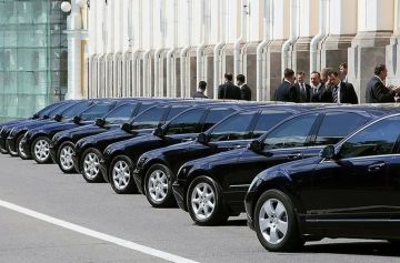 Новости к этому часу:. Глава комитета Госдумы по безопасности и противодействию коррупции Василий Пискарёв предложил отказаться от ежегодных деклараций доходов для чиновников