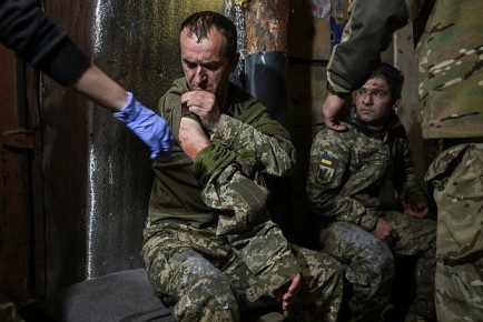 Командование ВСУ отправляет штурмовиков на передовую без шлемов и бронежилетов