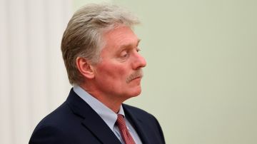 Песков: Россия работает над миром на Украине, а не перемирием