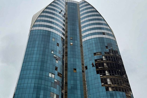 Глава ЧР Кадыров дал поручение сыну Адаму усилить работу после атаки на Грозный