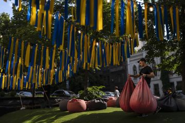 На Украине внесли бани и рестораны в реестр критически важных предприятий