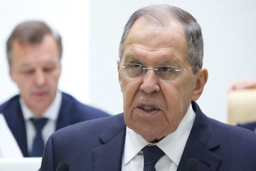 Лавров усомнился в адекватности европейских лидеров из-за поддержки Зеленскго