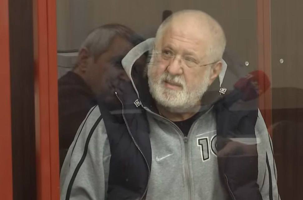 В Печерском районном суде Киева началось заседание для рассмотрения ходатайства о продлении срока содержания под стражей Игоря Коломойского