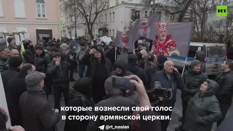 РАСКОЛ АРМЯНСКОЙ ЦЕРКВИ — ПО УКРАИНСКОМУ СЦЕНАРИЮ?