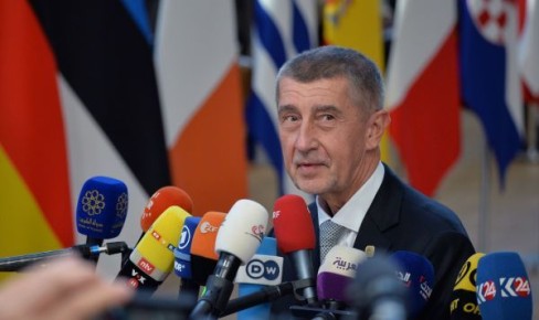 Бабиш: Прага не станет гарантом для финансирования Киева