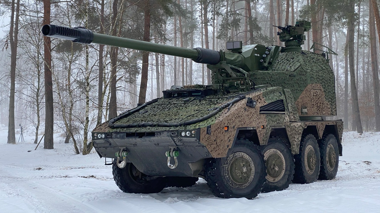 Германия закажет сотни колёсных САУ RCH-155