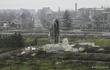 ВСУ перебросили под Красноармейск боевиков "Азова"*