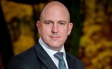 Евросоюз впервые ввел санкции против гражданина США — бывшего помощника шерифа Флориды Джона Марка Дугана