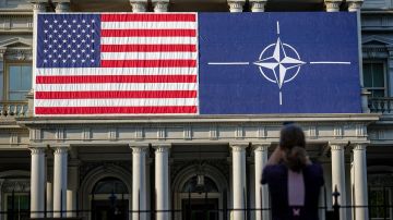 США могут уйти из НАТО, оставив Украину без гарантий – эксперт