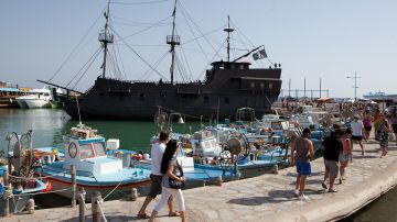 Власти Кипра хотят возобновить авиарейсы с Москвой: что ждать россиянам