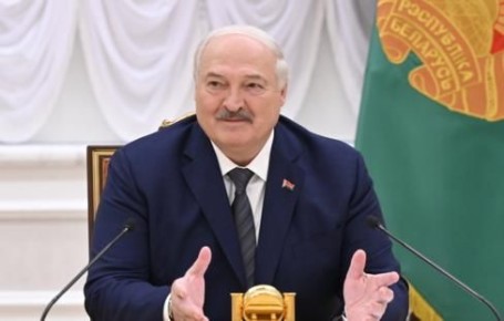 Лукашенко перед саммитом на Аляске советовал Трампу договориться с Россией