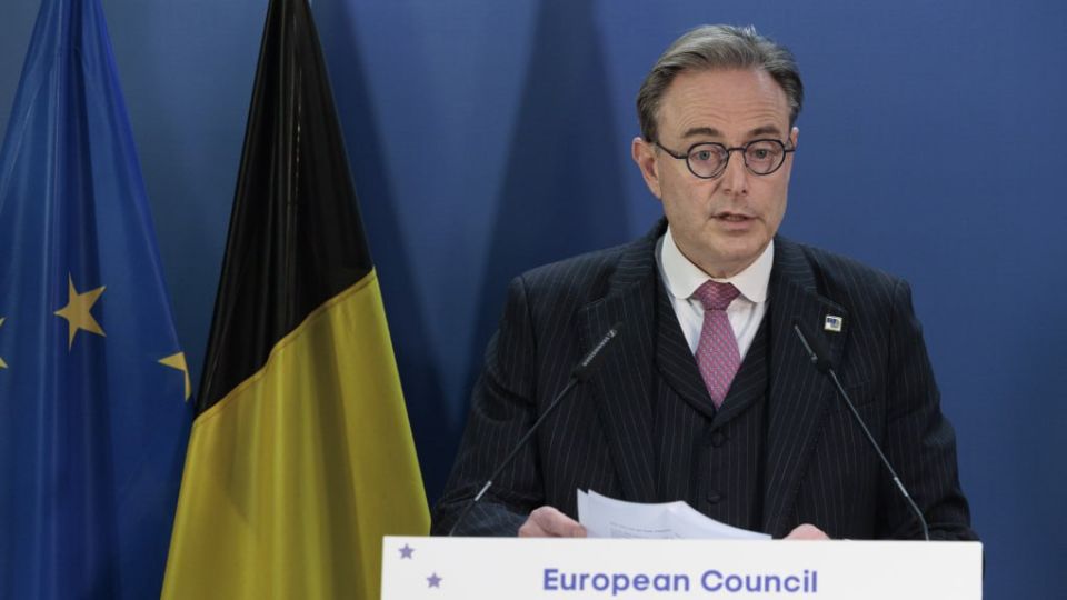 �������� ������� ����� � ������� ����� ��������� ������������ ������������ ���������� ������, � �������-������� ������� ���� �� �����