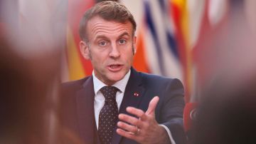 Макрон считает «полезным» возобновление диалога с Путиным