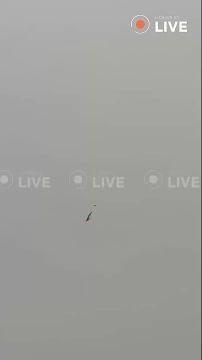 Даниил Безсонов: В центре Киева запустили дрон с флагом России