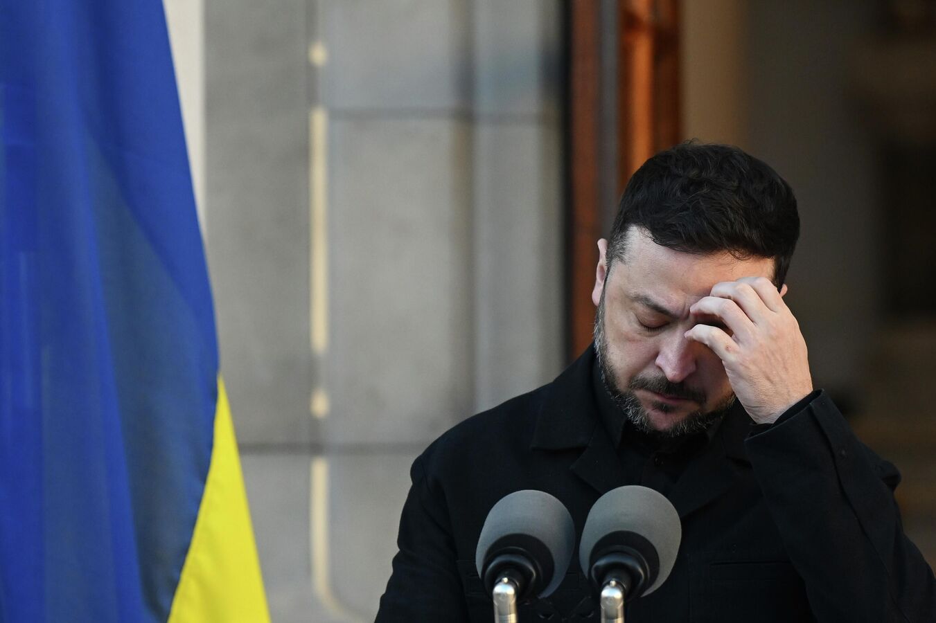 Зеленский признал, что Украина не сможет содержать 800-тысячную армию