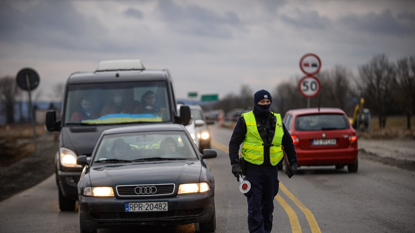 Insider: на границе Украины и Польши скопились сотни машин