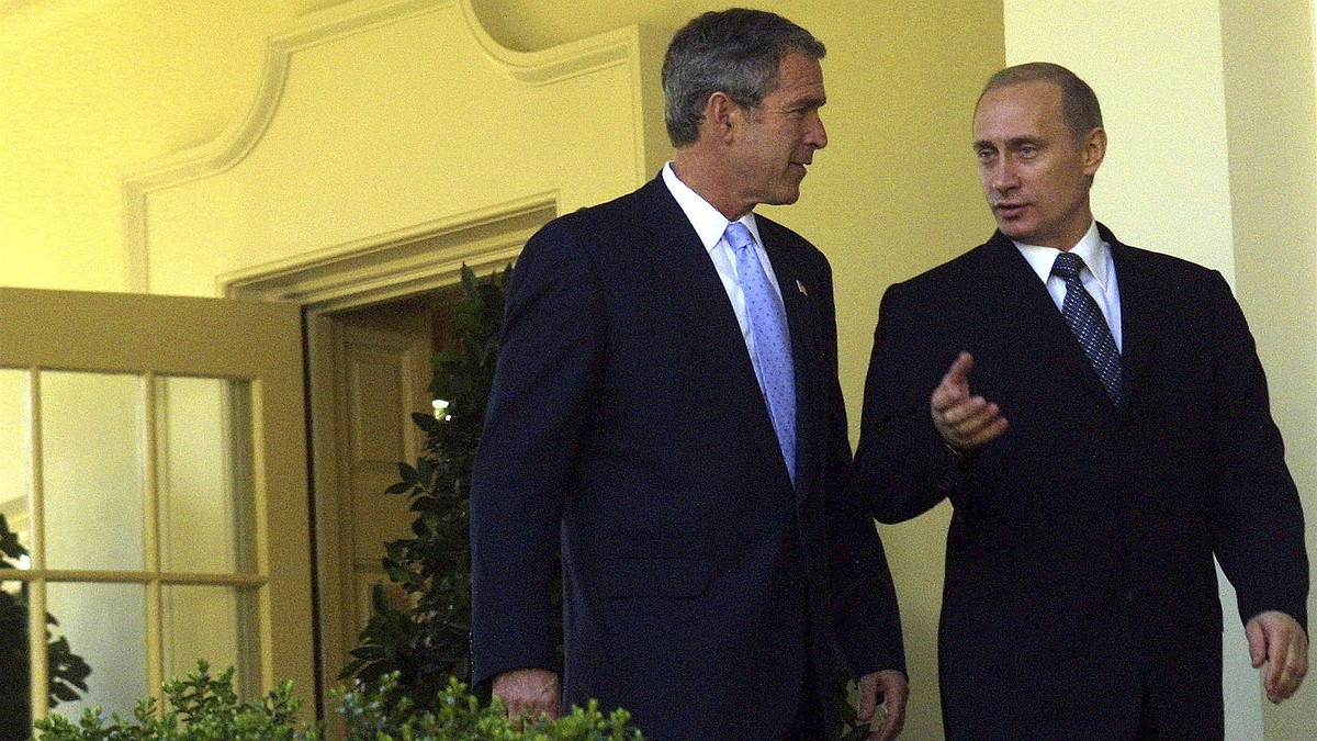 Эволюция российско-американских отношений: рассекречены переговоры Путина и Буша