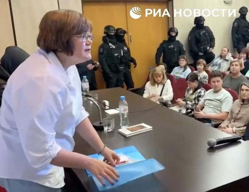 В Петербурге пресекли собрание секты, молившейся за Зеленского