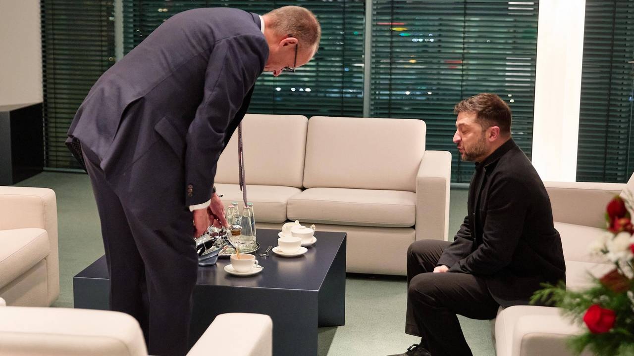 «Кто превращает себя в червя, не должен жаловаться, когда его давят»