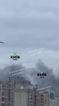 Два майора: Киев.. Помимо удачных попаданий по энергетике противника (в столице врага - перебои со светом и теплом, как и в Измаиле), на кадры попали пара прилетов "Геранек", которых то ли РЭБом, то ли еще какой штукой...