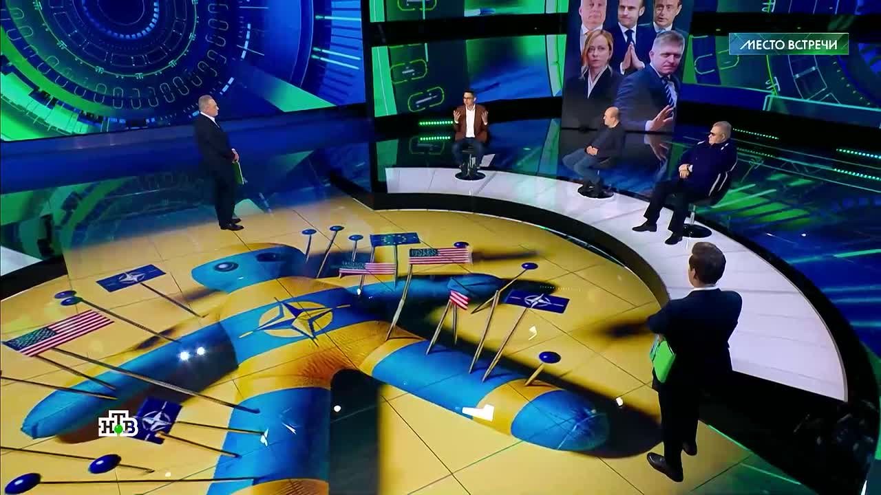 «Богатый папик завел молодую любовницу. И эта содержанка, которая воспринималась как нечто оплачиваемое, начинает крутить этим папиком. И более того, если он вывел ее в свое окружение, то она начинает манипулировать его...