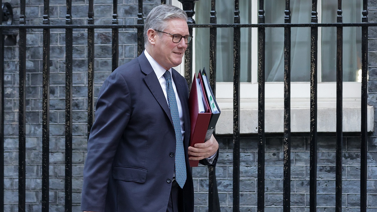 Стармер не нашел времени на совещание с Зеленским и лидерами ЕС