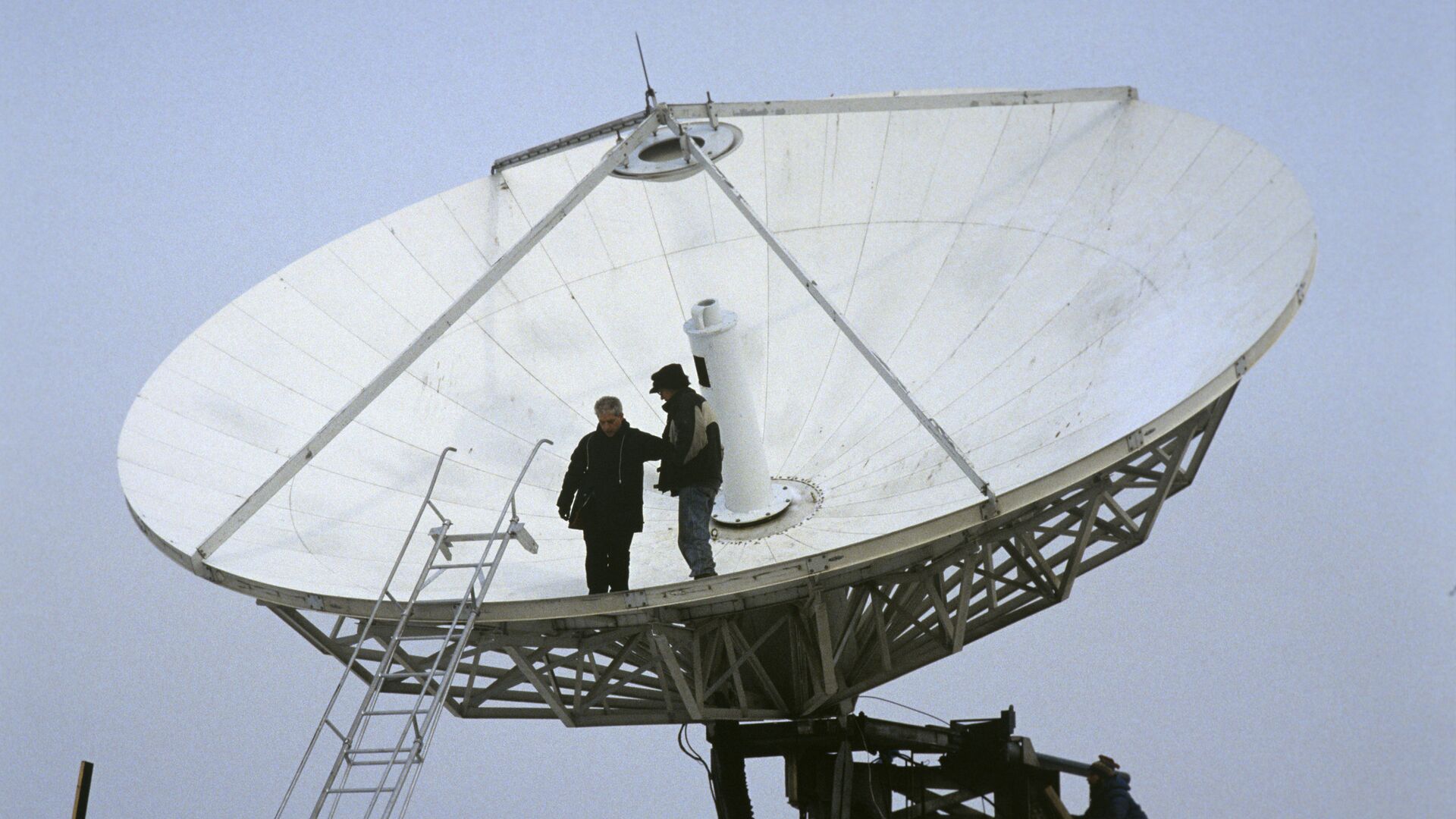 "Эту войну будем вести на "Старлинке": Рожин призвал сократить отставание в космической связи