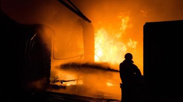 На западе Украины начался пожар на магистральном газопроводе