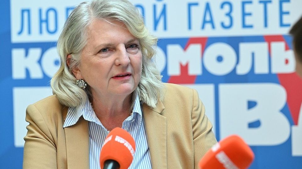 Кнайсль предложила гражданам ЕС выйти на протесты из-за Киева: европейцы не должны мириться с решениями правительства