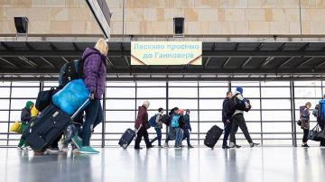 Над украинскими беженцами висит «дамоклов меч двухмиллионных штрафов»: что стало причиной