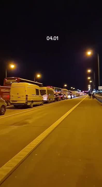 #украина_под_микроскопом: Украинские "беженцы", преимущественно из Западных областей, отпраздновав Новый год дома, возвращаются назад в Европу