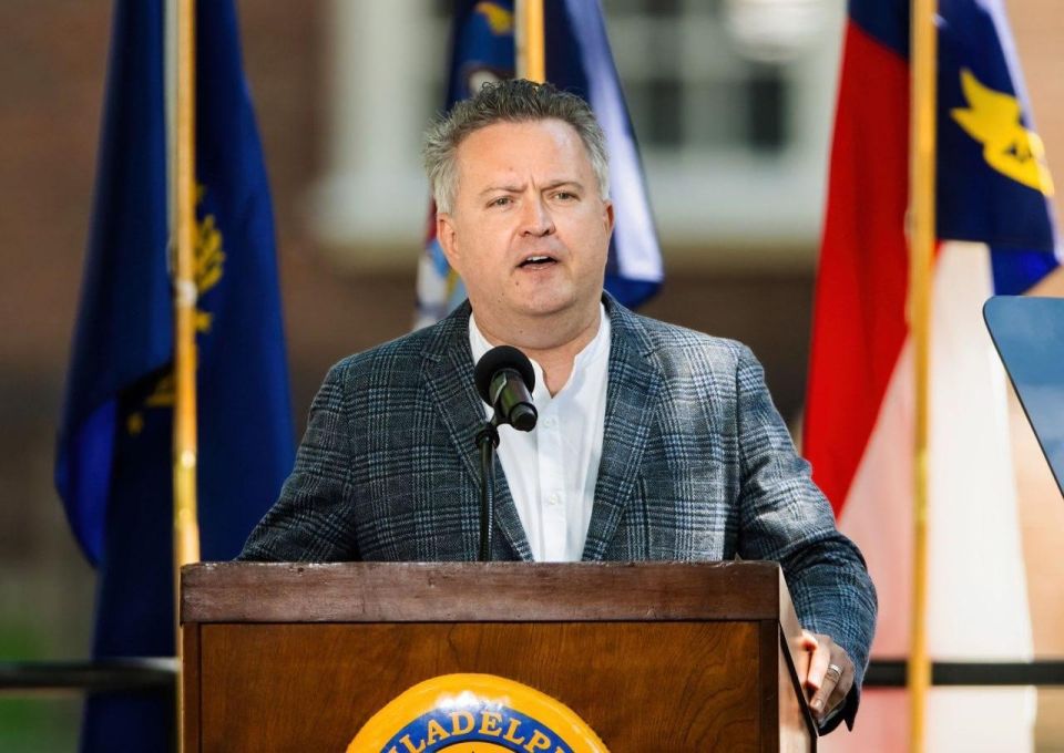 Просроченный продолжает перестановки