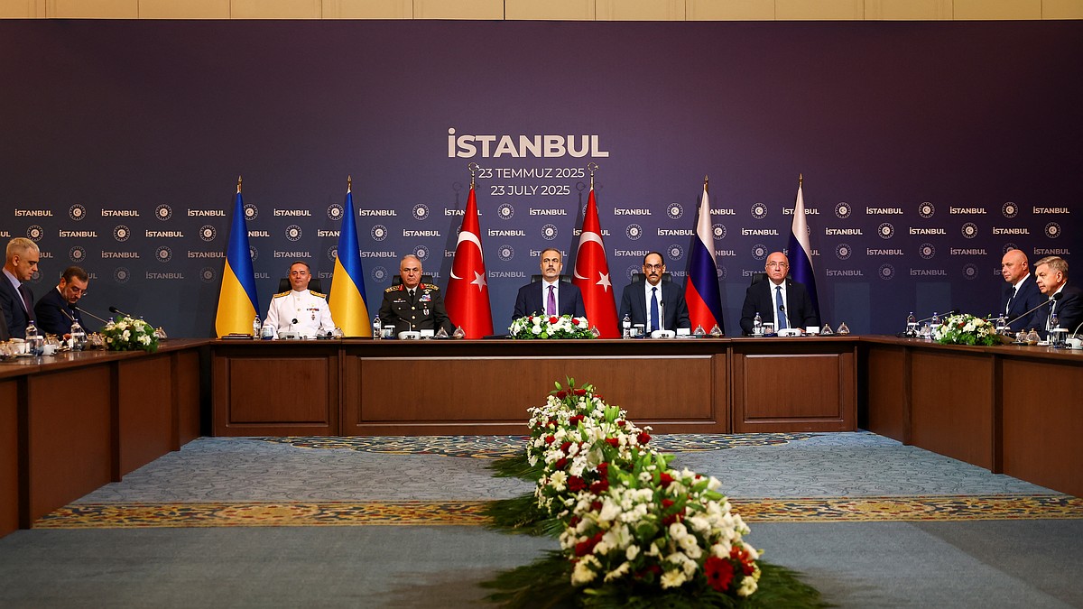 Bloomberg: ЕС с согласия США хочет привлечь РФ к обсуждению гарантий Киеву