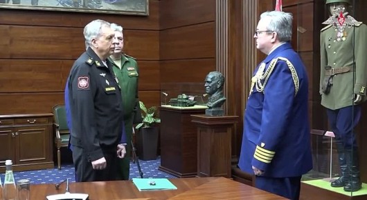 Олег Царёв: Смотрю американские СМИ. Там очень серьезно восприняли передачу полетных заданий от сбитых дронов, что целились в резиденцию Путина