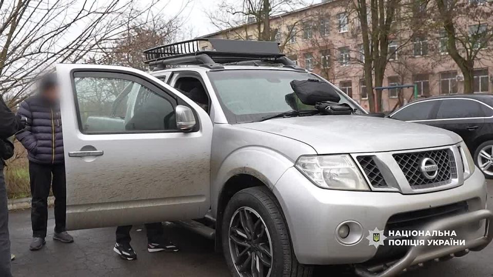 Гуманитарный бизнес для ВСУ: киевлянин продал армии три машины — себе любимому