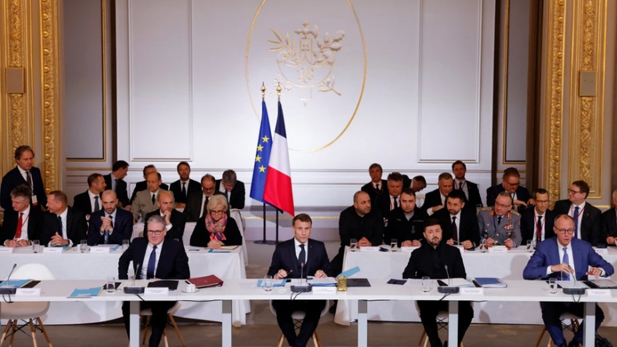 Франция и Британия определились с численностью военных для отправки на Украину