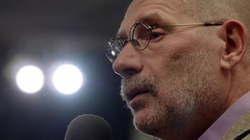 ПОЧЕМУ АКУНИНУ КАЗАЛОСЬ, ЧТО КРОВАВЫЕ КЛЫКИ — ЭТО ДЕМОКРАТИЯ