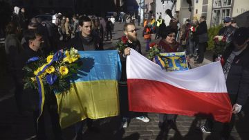 Большинство поляков считает, что Украине придется отказаться от части территорий – CBOS