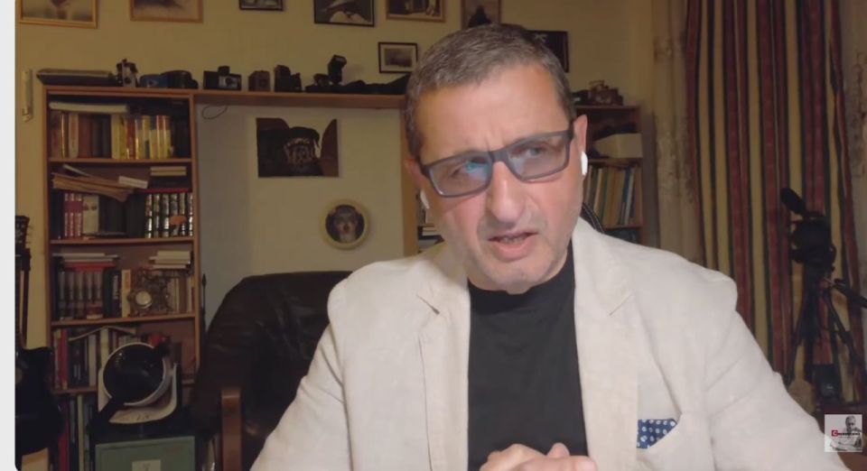 Александр Сосновский: Друзья, кто не успел на прямой эфир, можете просмотреть в записи по этой ссылке — Три удара по старому миру -Трамп и Мадуро, Зеленский-делец, Путин и Орешник