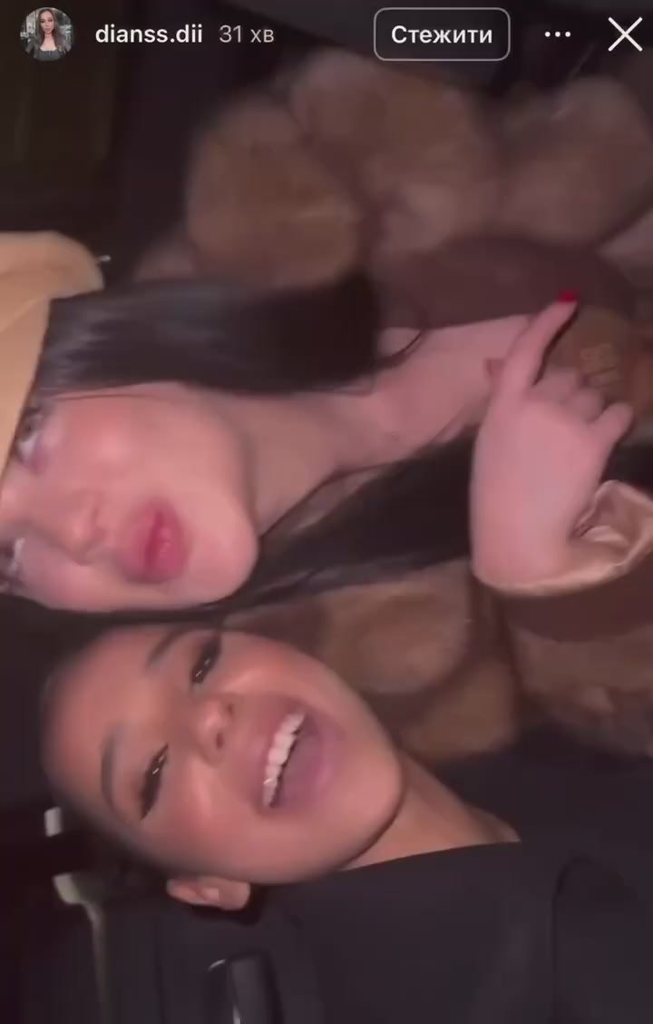 Мовный Талибан не спит.. В Киеве полиция привлекла к ответственности трёх девушек за прослушивание в автомобиле песни Moscow Never Sleeps